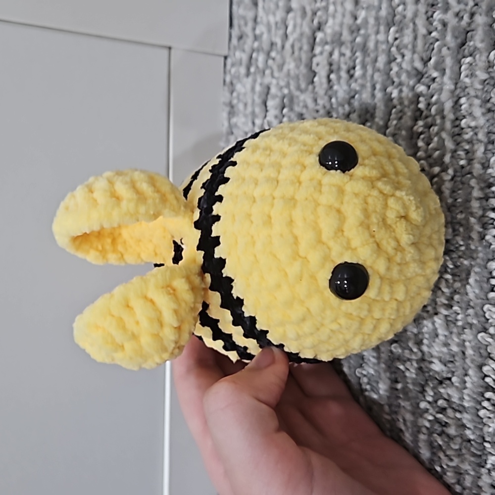 Crochet bee - Picture 3 of 5